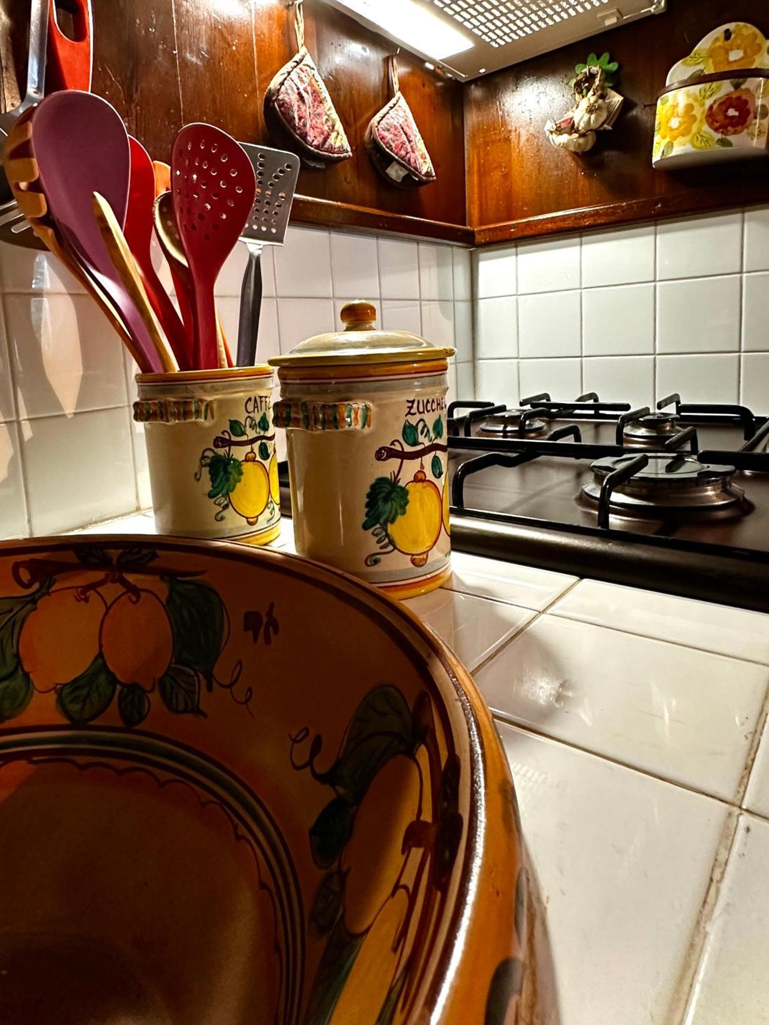 Casa Perciata - Locazione Turistica Apartment Mondello Luaran gambar
